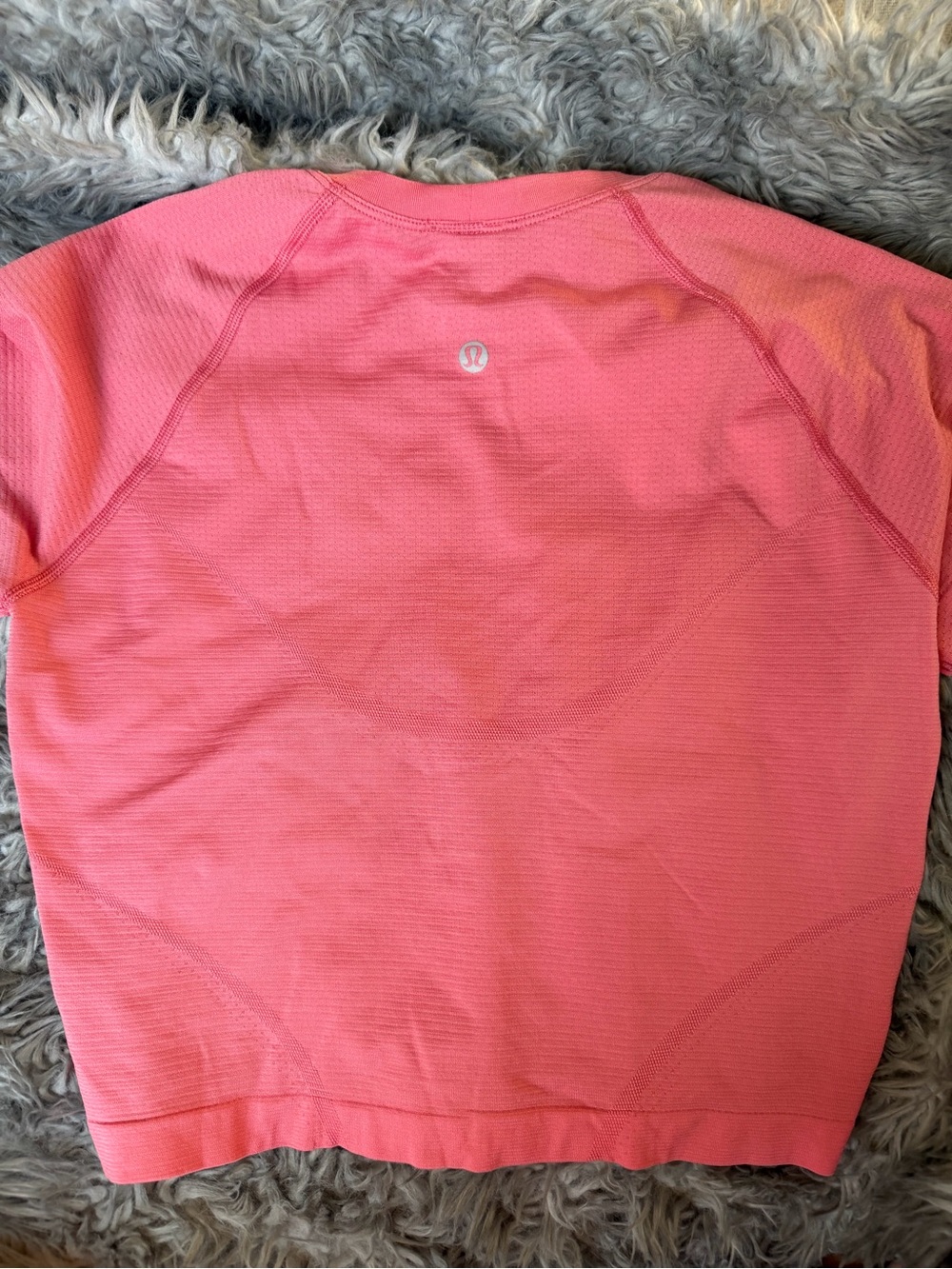 Lululemon coral crop swiftly